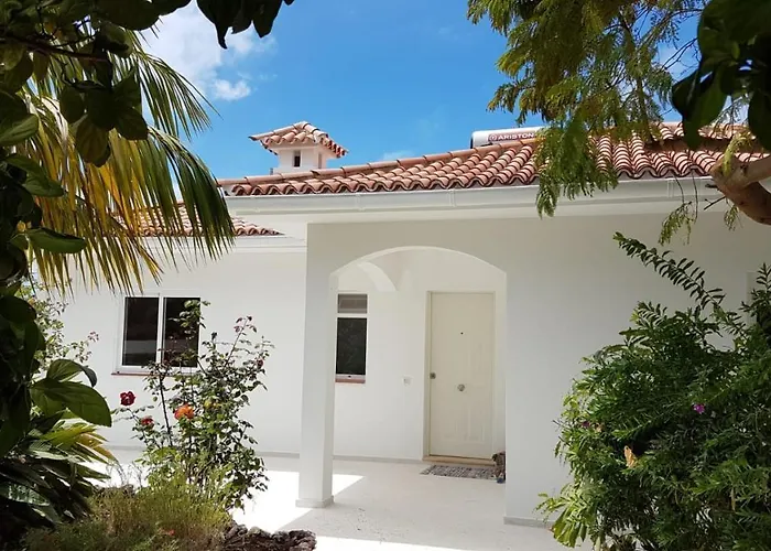 Casa Blanca Apartment *