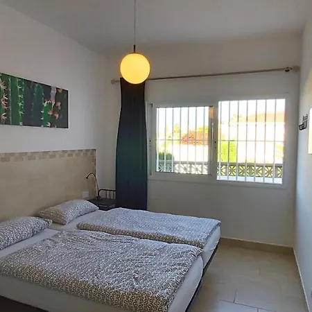 Casa Blanca Apartment *